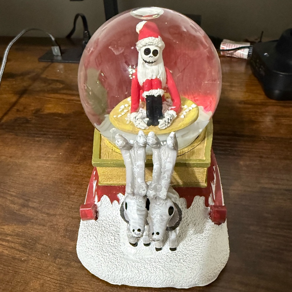 Nightmare Before Christmas Jack The Skeleton Snow Globe